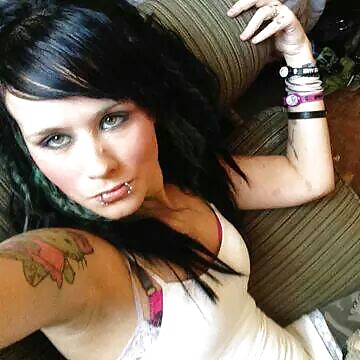 Sexy Emo Zackie pict gal