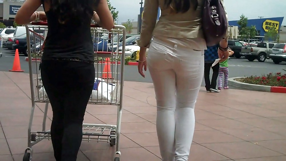 Nice sexy ass & butt in white jeans looking good pict gal