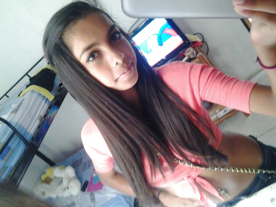 Young latina slut pict gal