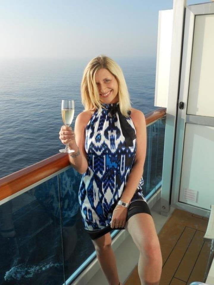 Milfs And Matures On Cruise Boat 128 Pics Xhamster