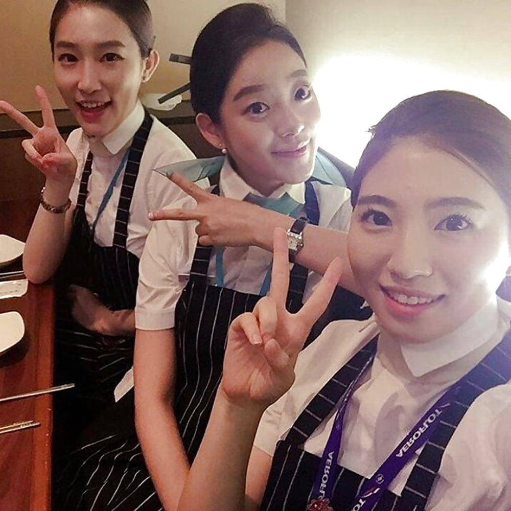 Korean air hostess takes self pics pict gal