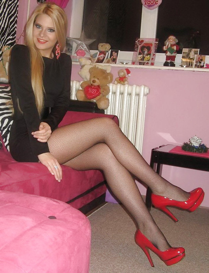 High heels babes 2 pict gal