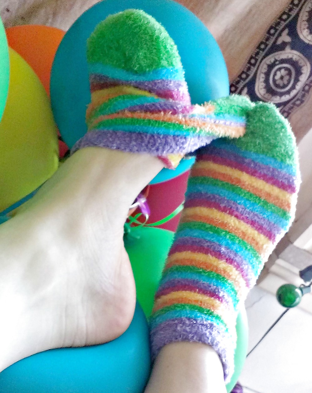 Hot Feet and Socks pict gal