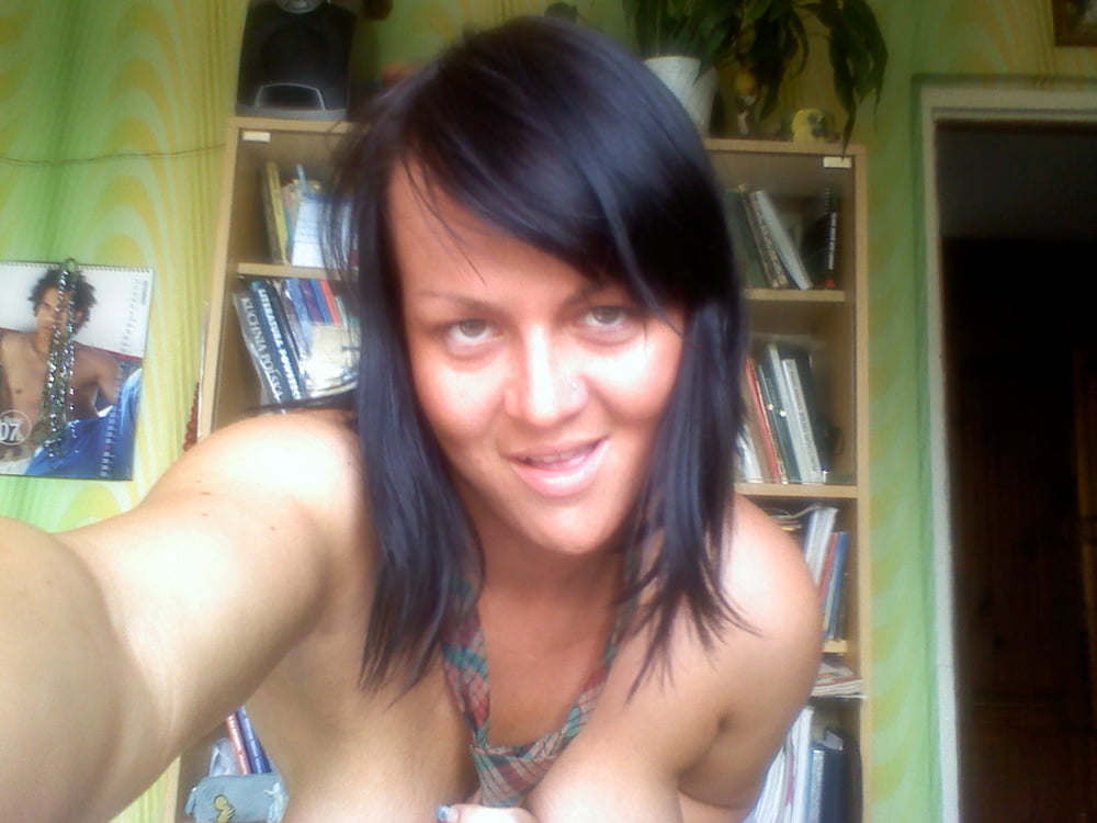 Polish girl with nice tits - 19 Photos 