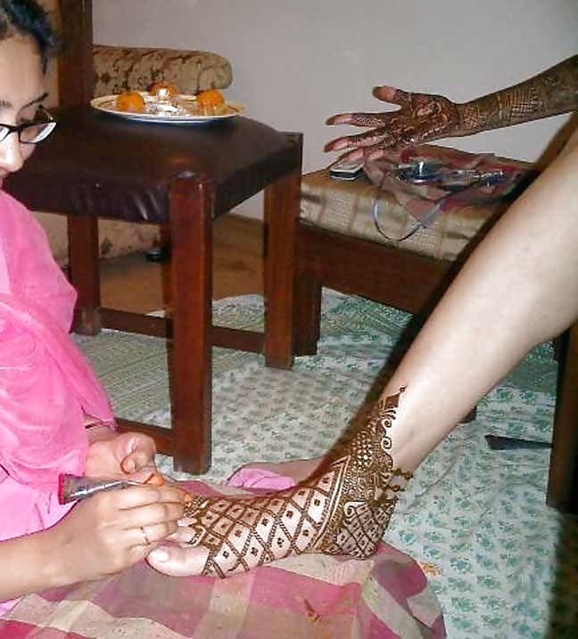 Indian sexy hands feet and mehndi pict gal