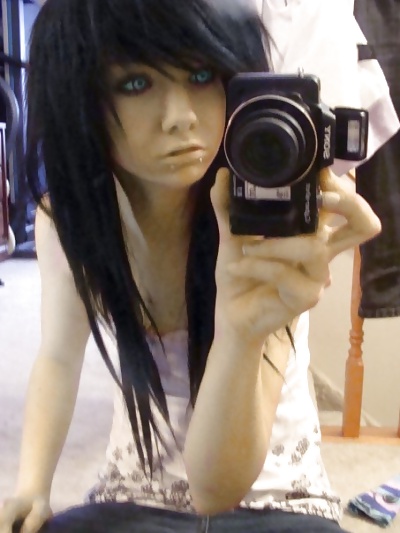 EMO Queen Bailey (NonNude) pict gal