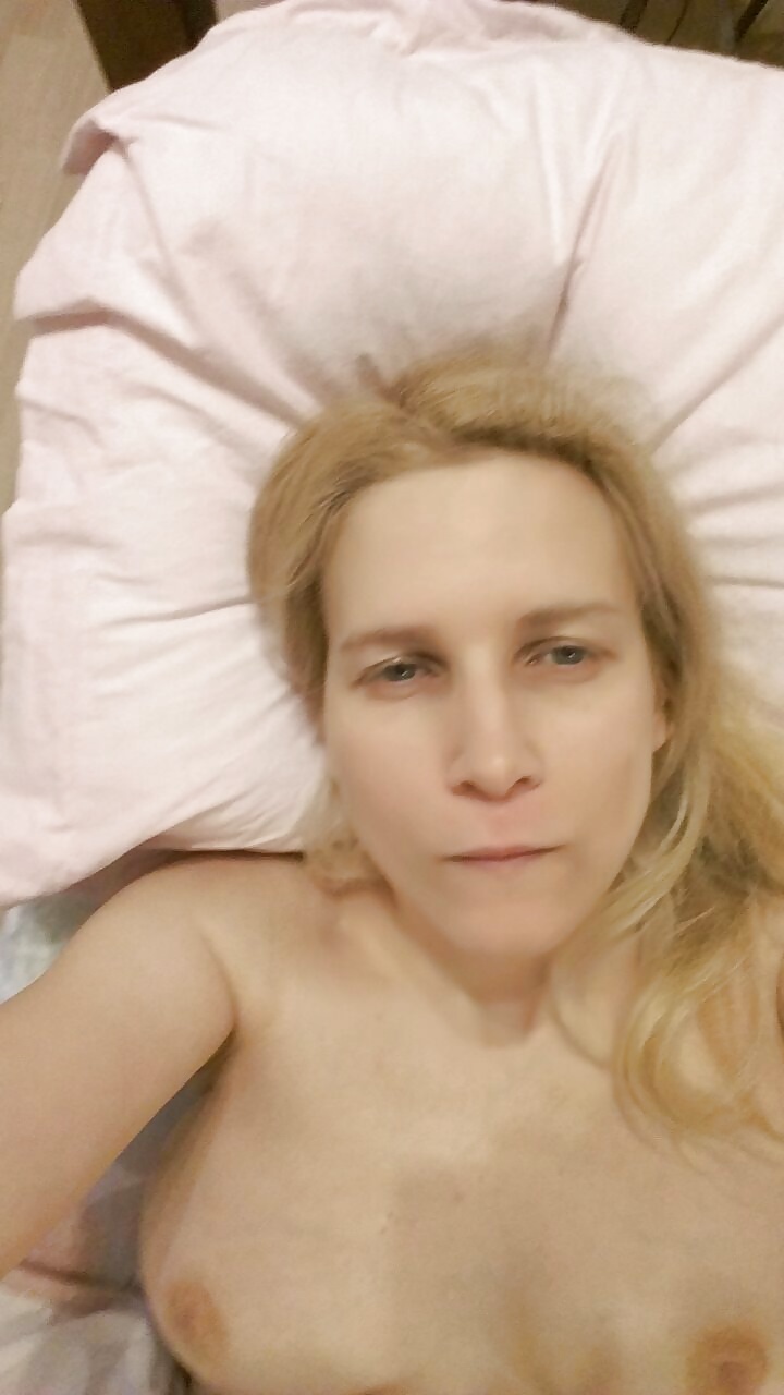 Russian MILF Slut Tania Teasing. pict gal