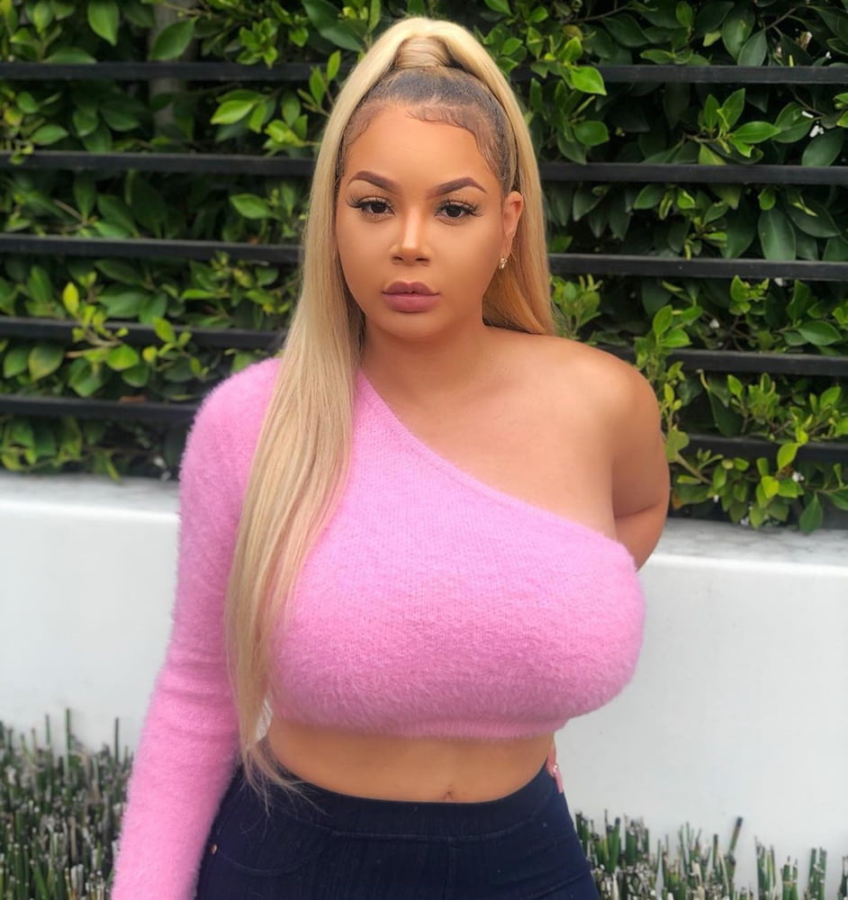 Busty Holly San Diego