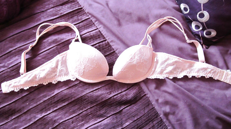 A Cup bras pict gal