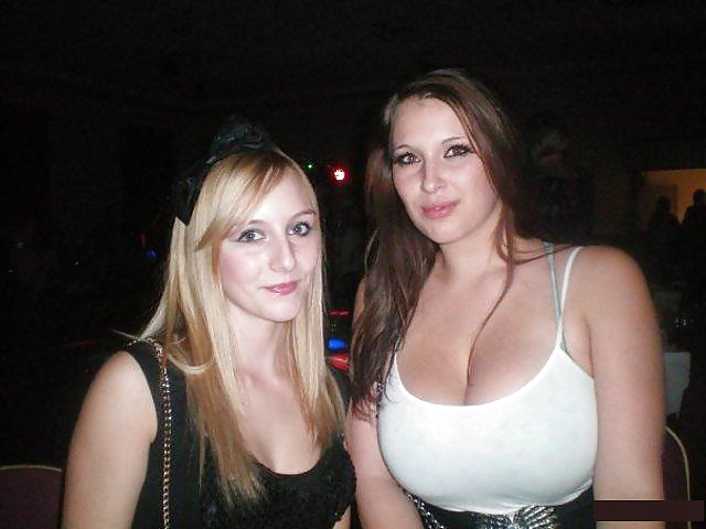 Busty women 152 (Dressed special) pict gal