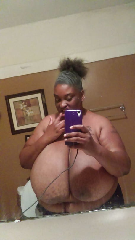 BLACK MACROMASTIA pict gal