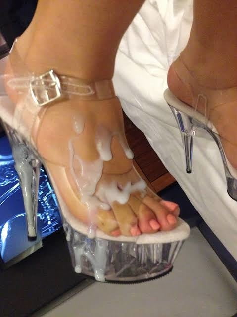 Cum In Heels pict gal