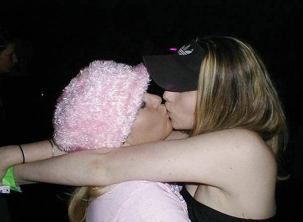 Woman and Woman II pict gal