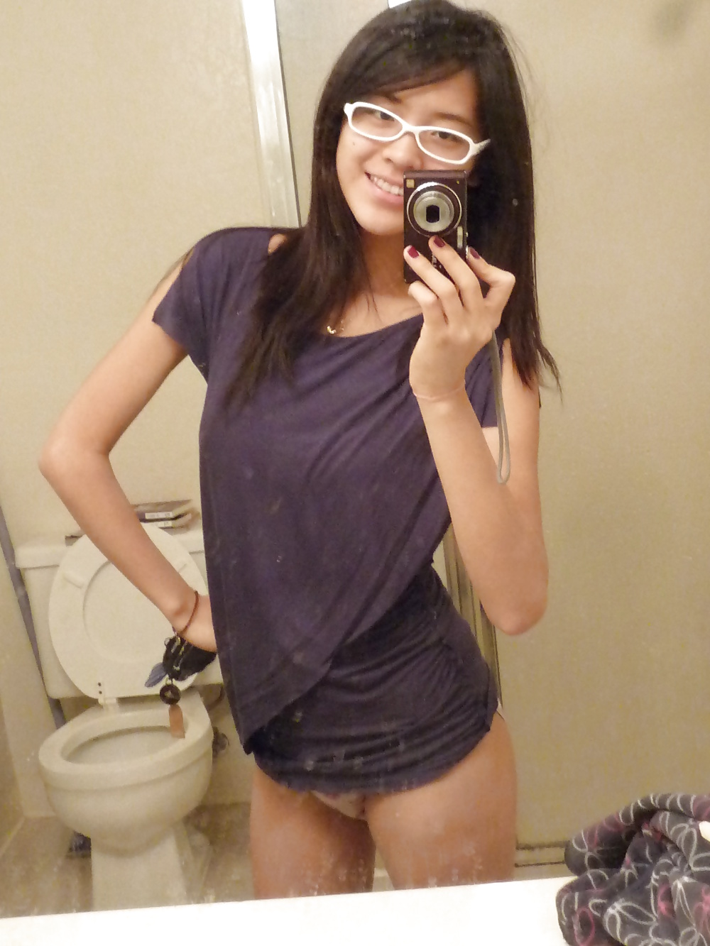 Sexy asian teen with glasses pict gal