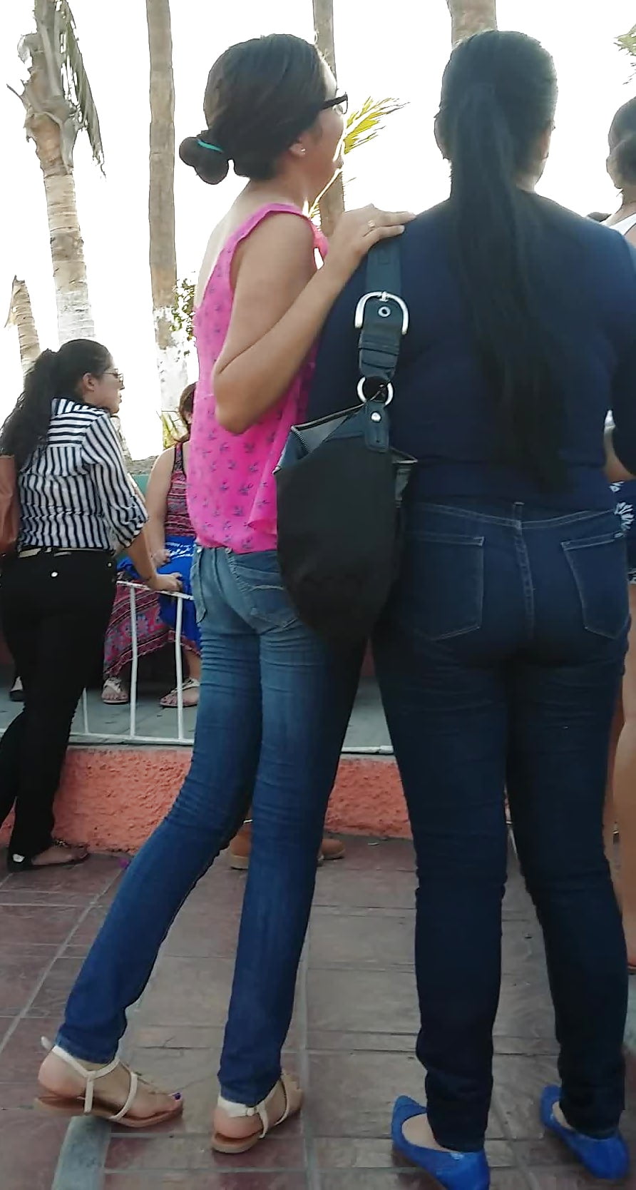 Voyeur streets of Mexico Candid girls and womans 17 pict gal