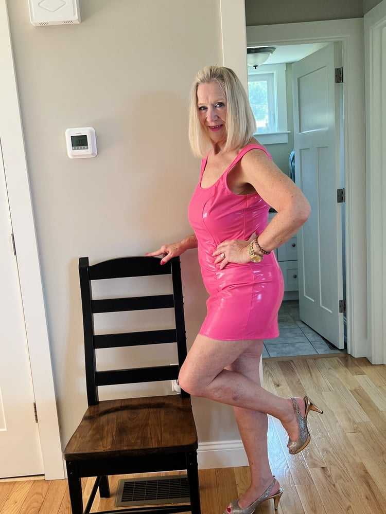 Danielle Dubonnet Milf Pink Dress Pics Xhamster