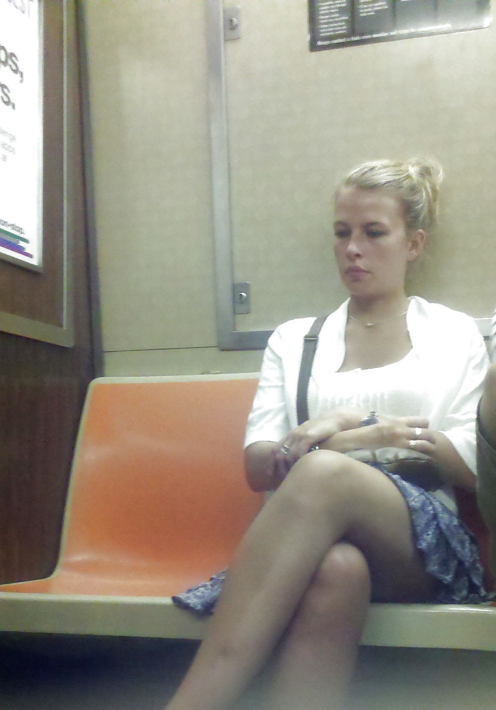 New York Subway Girls Compilation 1 - Legs and Thighs pict gal