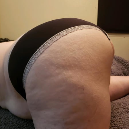 my wifes fat fuckable pawg ass         