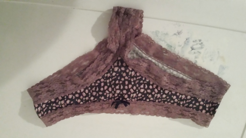 Der Slip meiner Nachbarin Steph pict gal