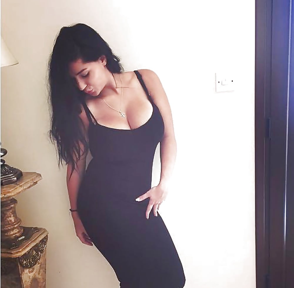 Busty Whore For Comments pict gal