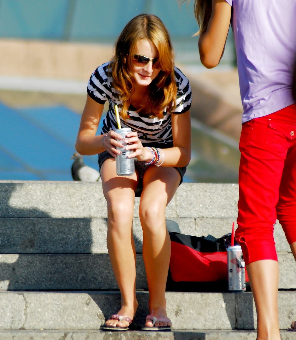 Voyeur.Candid.25-8 pict gal