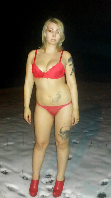 Ukrainian girl Yulia pict gal