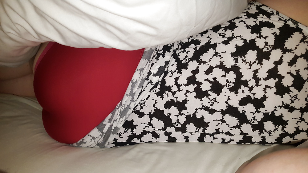 My Sexy Wife in Bed - Red knickers pict gal