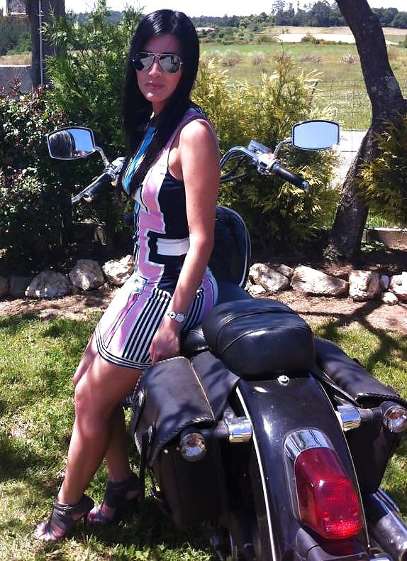 they crying when read degrading comments pict gal