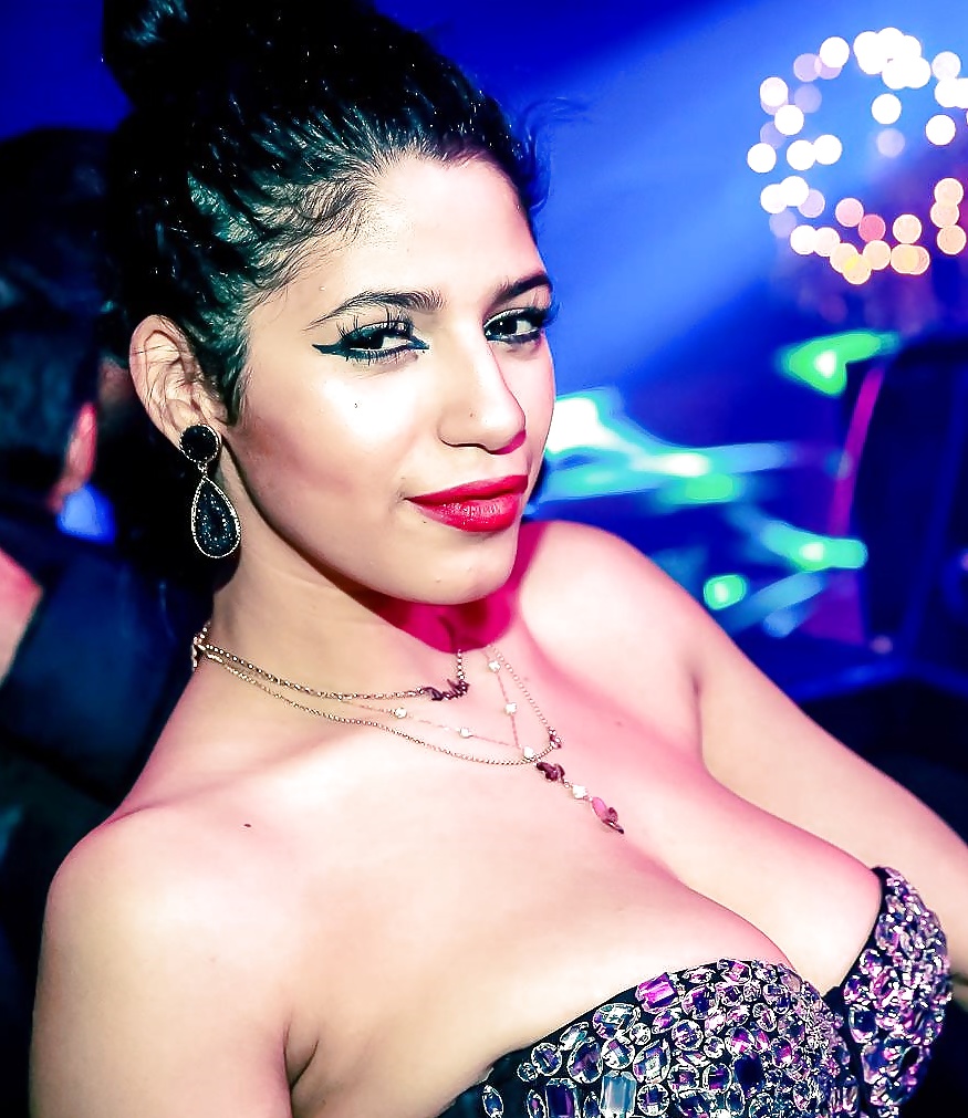 Girls partying in club - Paris #8 pict gal