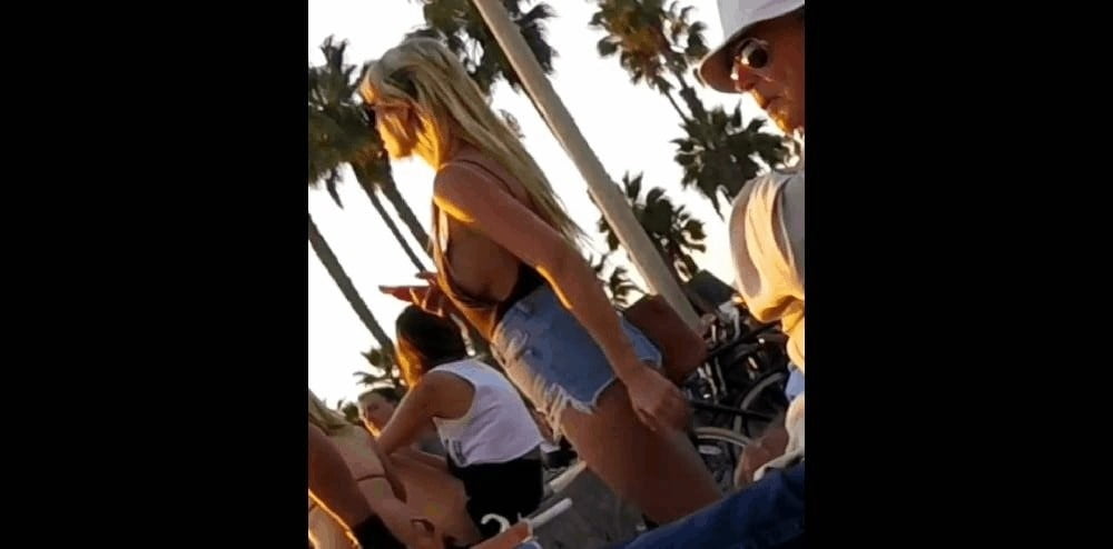 Candid upskirt teen ass photo #324309868