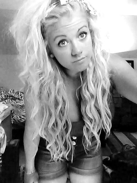 Real Social Network Sluts pict gal