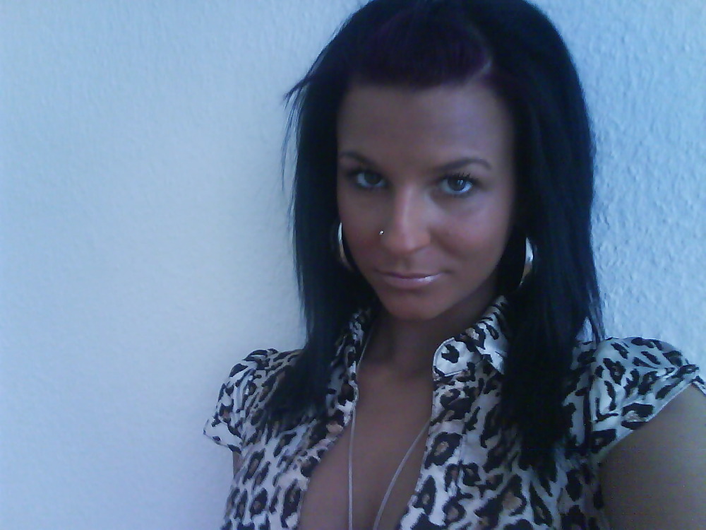 Just Me (Larissa) pict gal