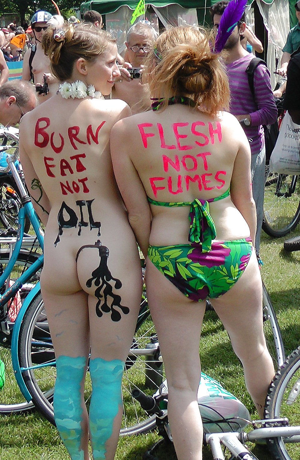 Left-Wing protest from nude 2012 pict gal
