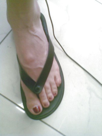 Flip flops feet
