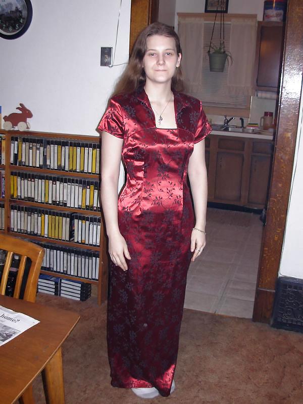 Single Western girl in Satin Cheongsam pict gal