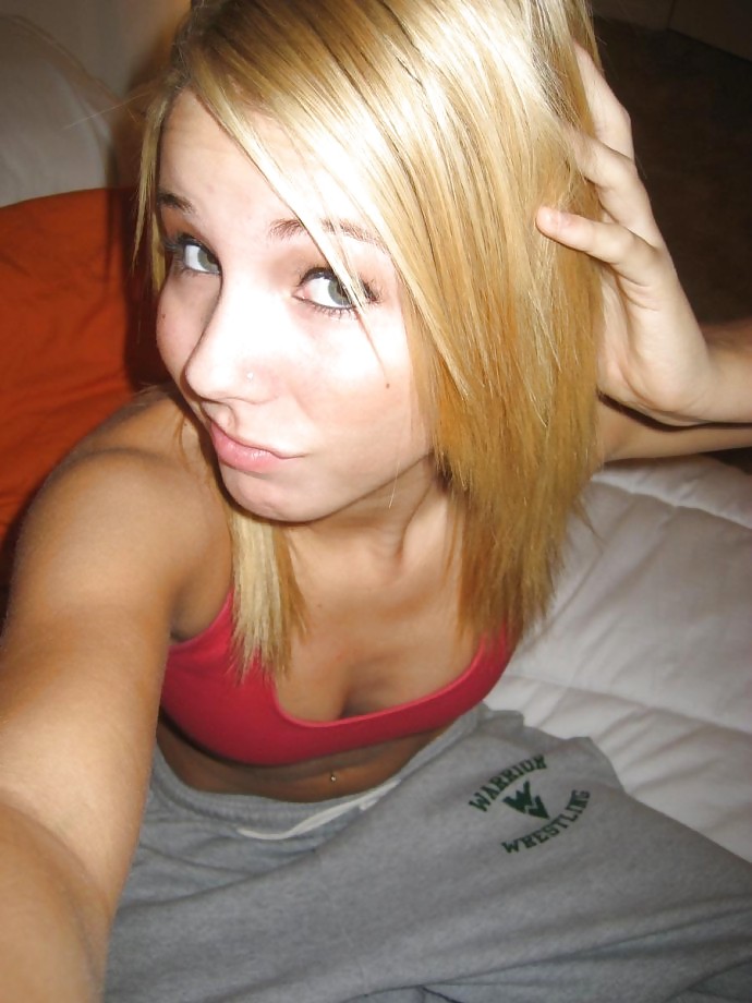 Cute Homemade Selfshot Teen pict gal