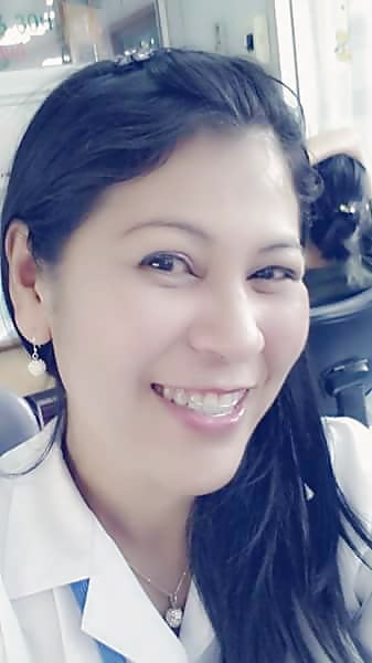 Sexy Thai milf Samorn single mom selfie in Tha Ruea office pict gal
