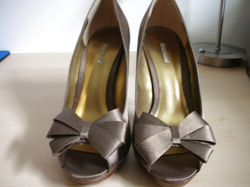 wife bronze high heels metal spiked pict gal