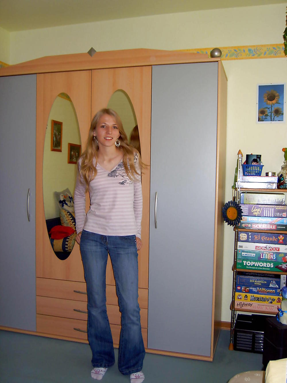 REAL AMATEUR - Cute blonde German pict gal