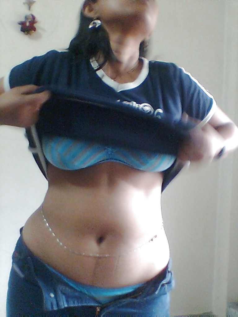 Indian Ladies in Bellychain! pict gal