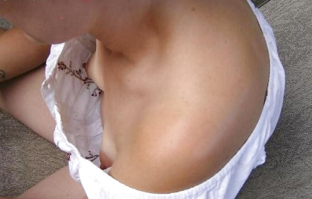 Downblouse Nipple Shots 2 pict gal