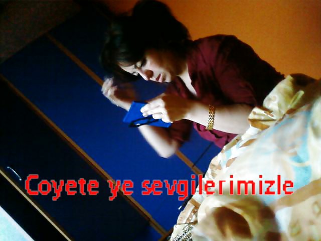 Turkish Neslihan Candid pict gal