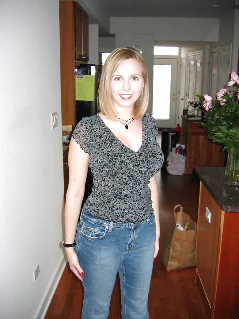 Cute Busty Prego Slut pict gal