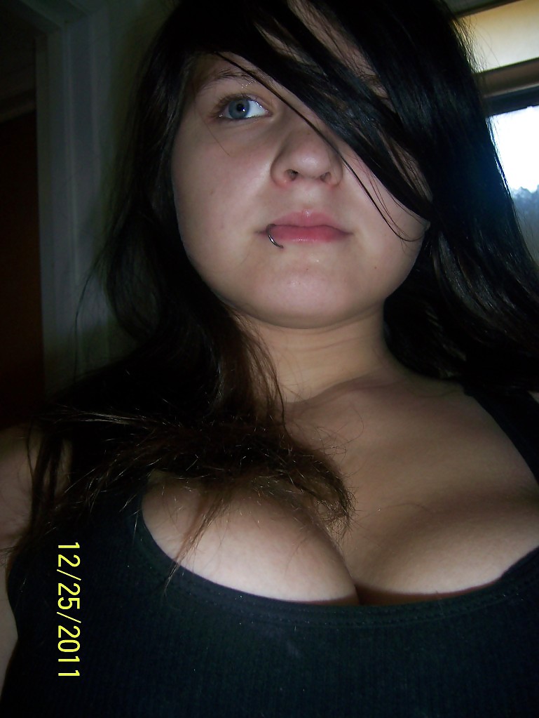 Sexy chubby busty teen pict gal