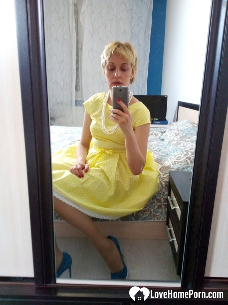 Tight ass milf with a yellow dress