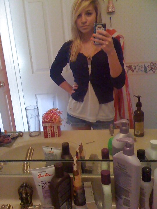 Amateur Tara pict gal