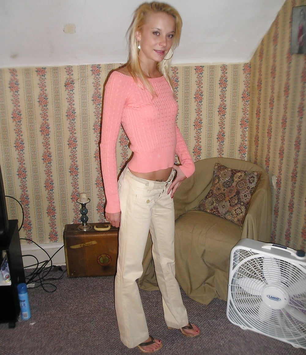 She's a Whore 1 pict gal