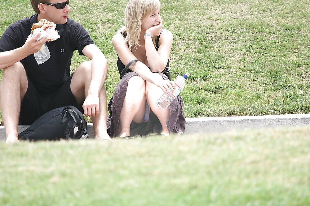 Voyeur.Candid.19-1 pict gal