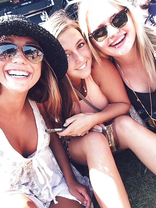 Facebook Friends 41 pict gal