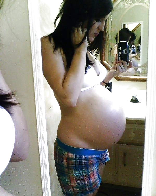 Pregnant selfies 01 - FG9 pict gal